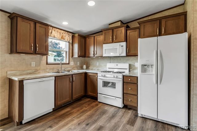 4026 Seneca Parkway, Niagara, NY 14304