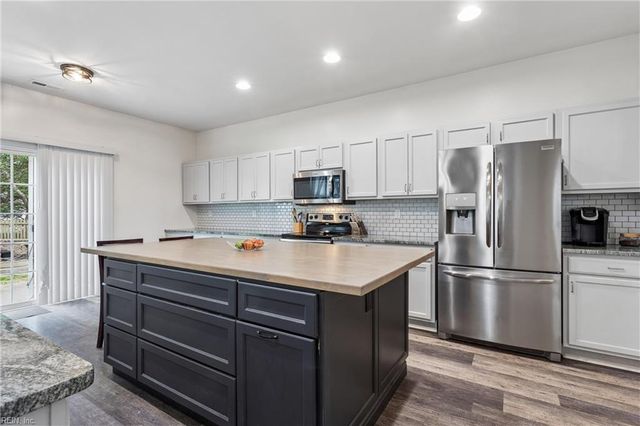 7294 Jeanne DR, Gloucester, VA 23061