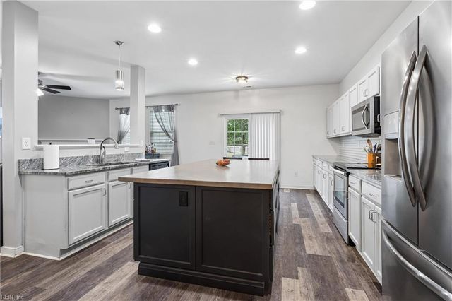 7294 Jeanne DR, Gloucester, VA 23061