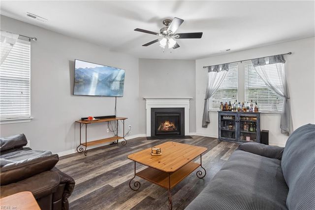 7294 Jeanne DR, Gloucester, VA 23061