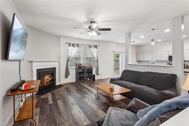 7294 Jeanne DR, Gloucester, VA 23061