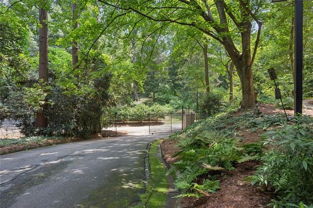 2765 Peachtree Road 6, Atlanta, GA 30305