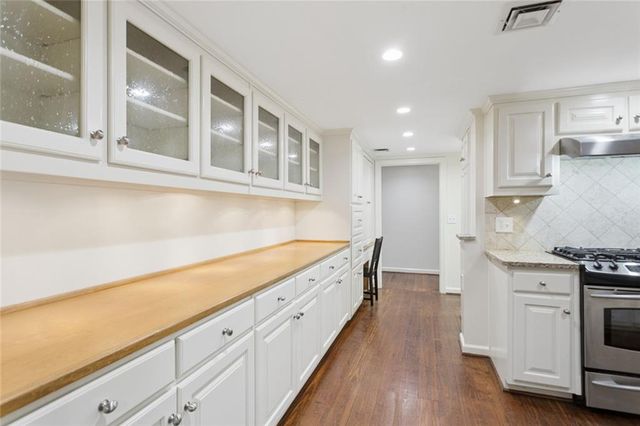 2765 Peachtree Road 6, Atlanta, GA 30305