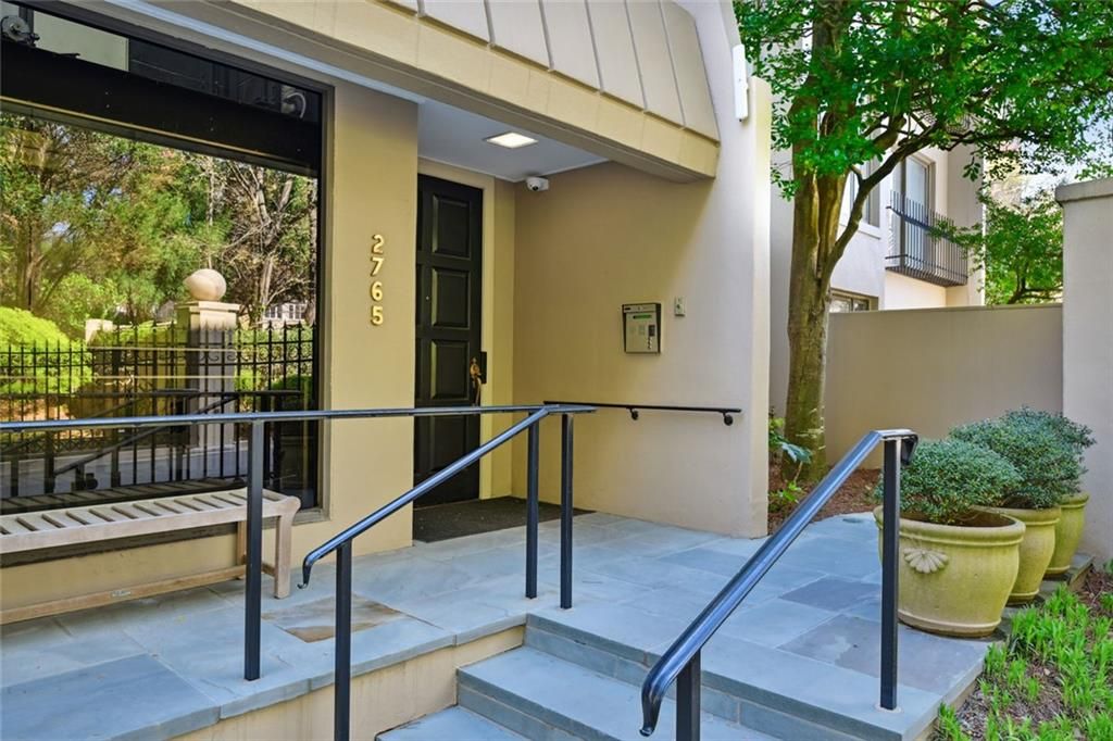 2765 Peachtree Road 6, Atlanta, GA 30305