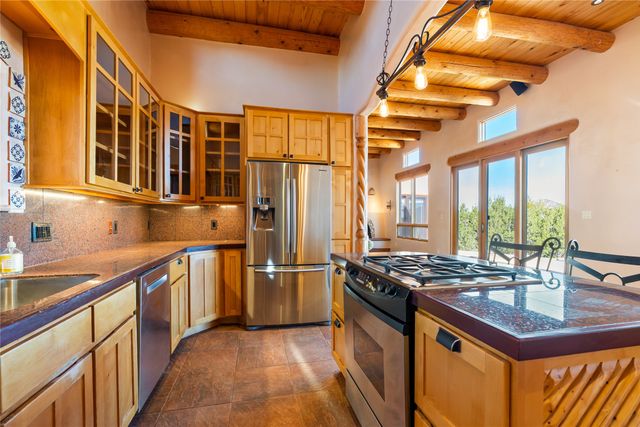 25 Buen Pastor, Santa Fe, NM 87508