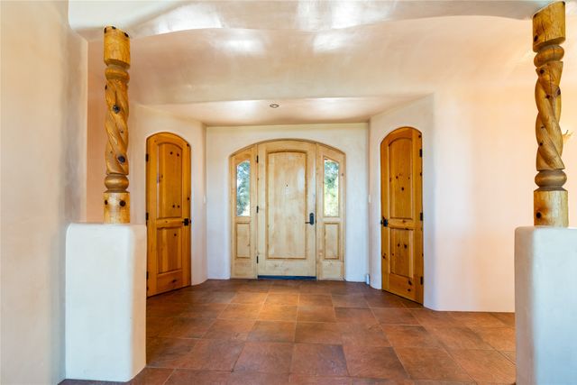 25 Buen Pastor, Santa Fe, NM 87508