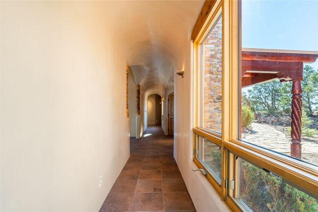 25 Buen Pastor, Santa Fe, NM 87508
