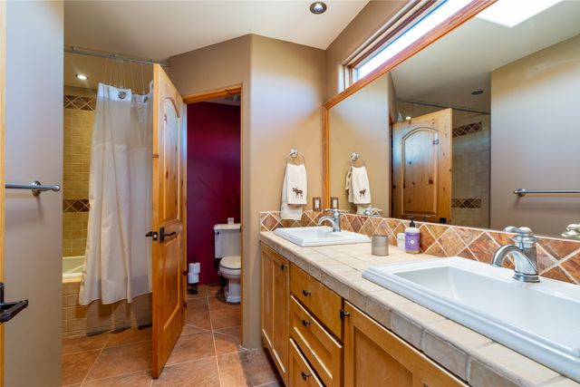 25 Buen Pastor, Santa Fe, NM 87508