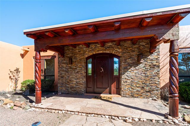 25 Buen Pastor, Santa Fe, NM 87508