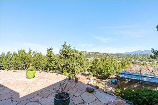 25 Buen Pastor, Santa Fe, NM 87508