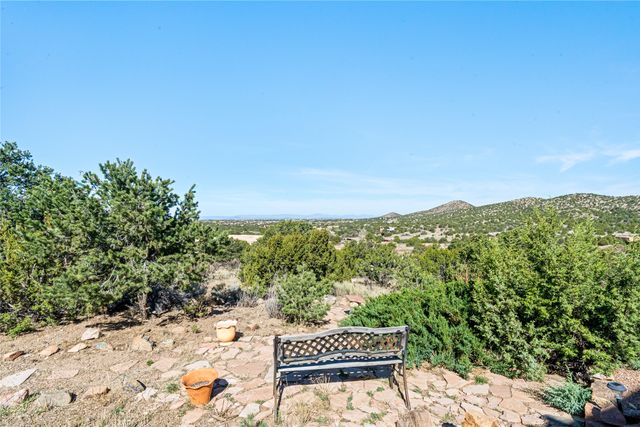25 Buen Pastor, Santa Fe, NM 87508