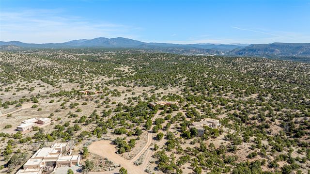 25 Buen Pastor, Santa Fe, NM 87508