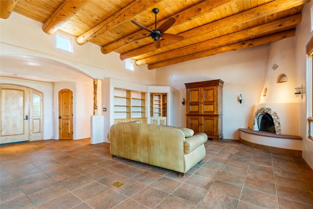 25 Buen Pastor, Santa Fe, NM 87508