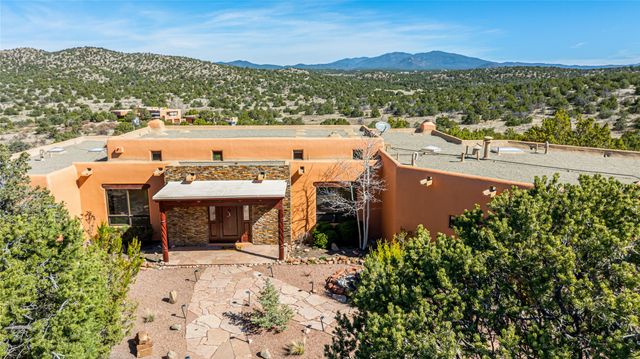 25 Buen Pastor, Santa Fe, NM 87508