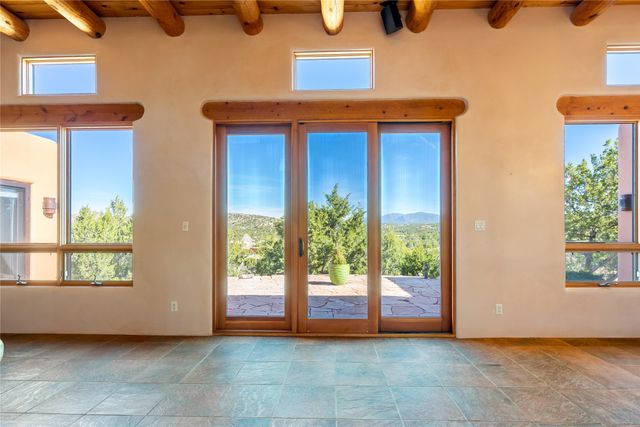 25 Buen Pastor, Santa Fe, NM 87508