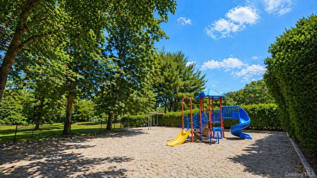 11 Sierra Court 11, Coram, NY 11727