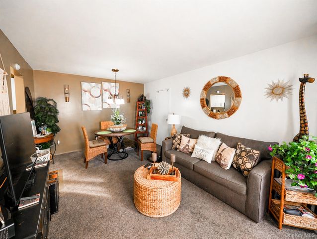 11 Sierra Court 11, Coram, NY 11727