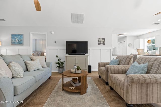 110 NE 17th Street, Oak Island, NC 28465