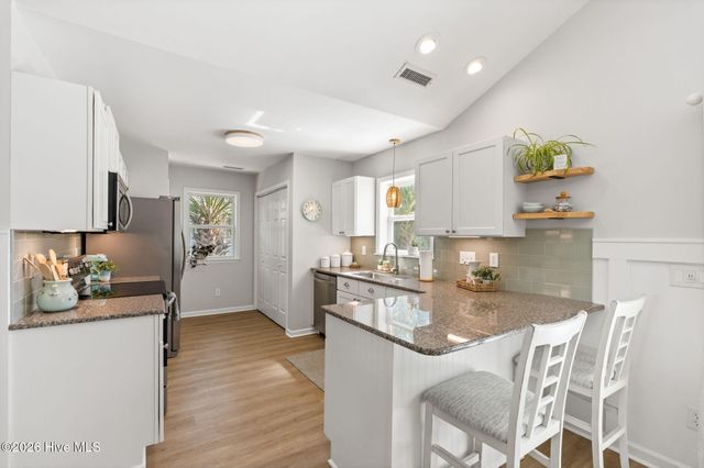 110 NE 17th Street, Oak Island, NC 28465