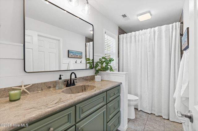 110 NE 17th Street, Oak Island, NC 28465