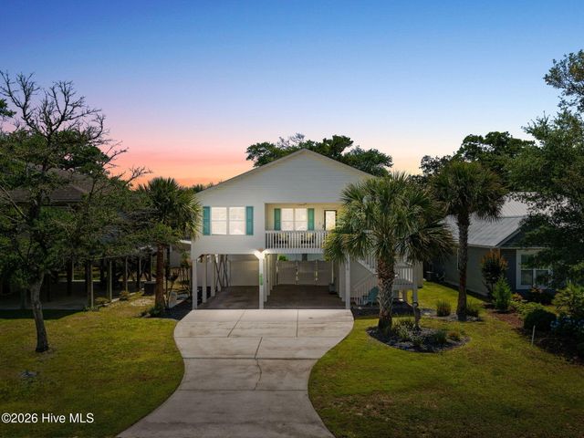 110 NE 17th Street, Oak Island, NC 28465