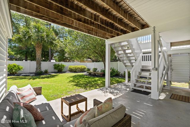110 NE 17th Street, Oak Island, NC 28465