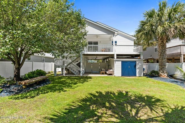 110 NE 17th Street, Oak Island, NC 28465