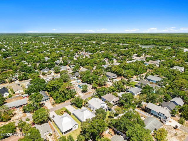110 NE 17th Street, Oak Island, NC 28465