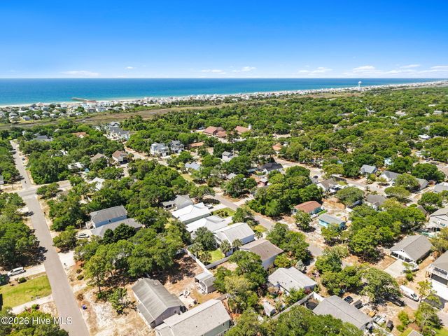 110 NE 17th Street, Oak Island, NC 28465