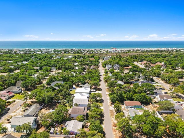 110 NE 17th Street, Oak Island, NC 28465