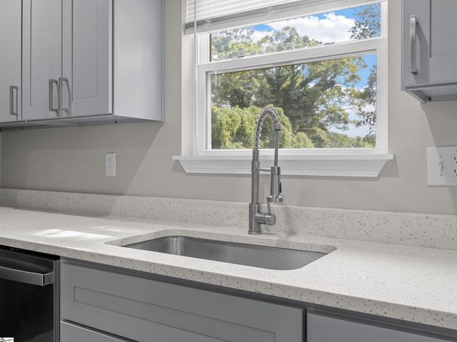 102 Prospect Avenue, Spartanburg, SC 29306