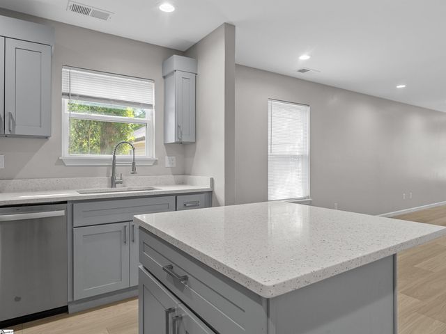102 Prospect Avenue, Spartanburg, SC 29306
