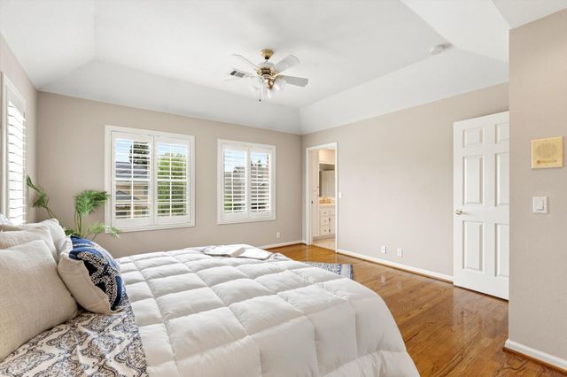 875 Shore Breeze Dr, Sacramento, CA 95831