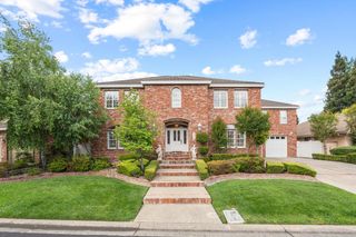 875 Shore Breeze Dr, Sacramento, CA 95831