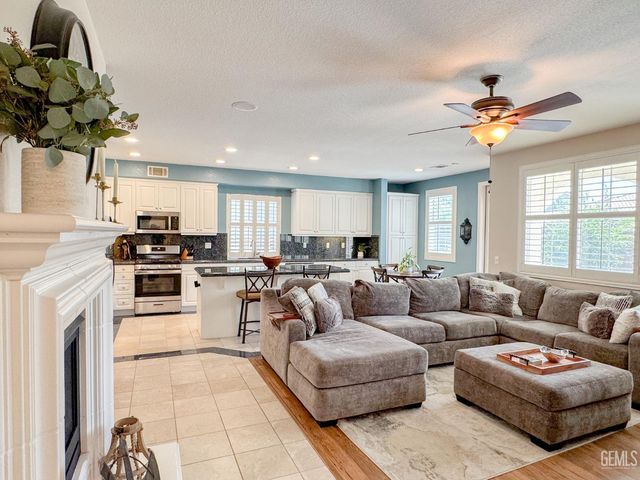6000 Tandil Way, Bakersfield, CA 93306