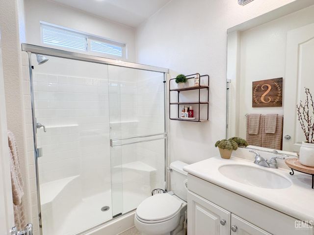 6000 Tandil Way, Bakersfield, CA 93306