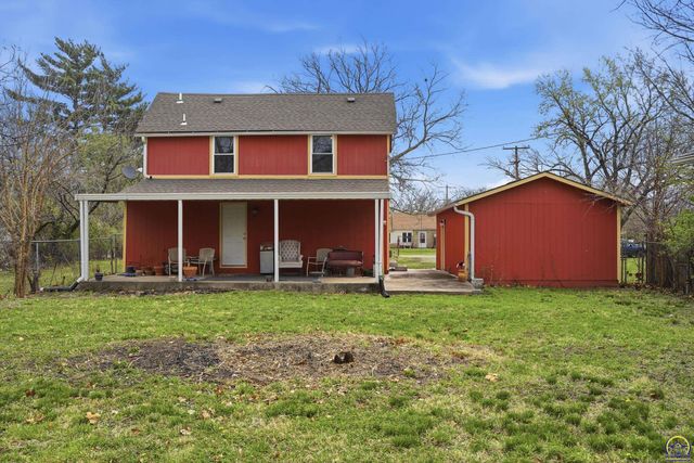 1917 NW West ST, Topeka, KS 66608
