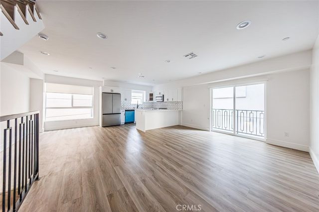 1243 N Sycamore Street, Los Angeles, CA 90038