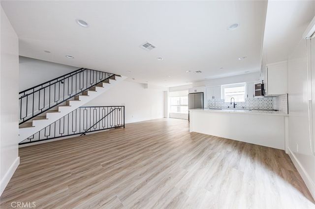 1243 N Sycamore Street, Los Angeles, CA 90038