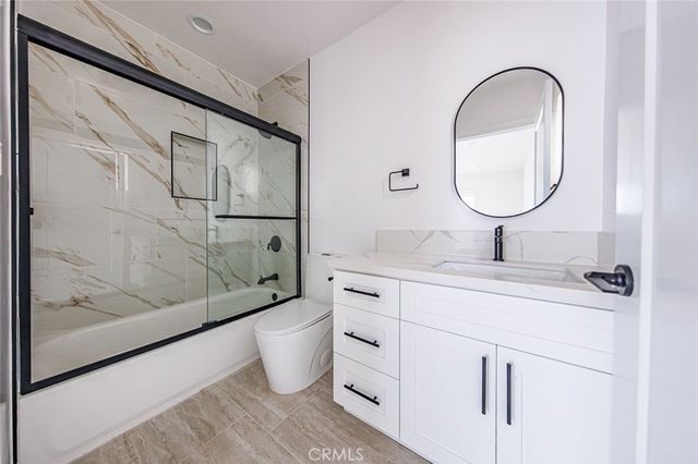 1243 N Sycamore Street, Los Angeles, CA 90038