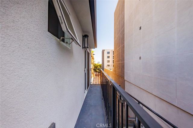 1243 N Sycamore Street, Los Angeles, CA 90038