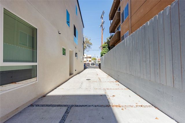 1243 N Sycamore Street, Los Angeles, CA 90038