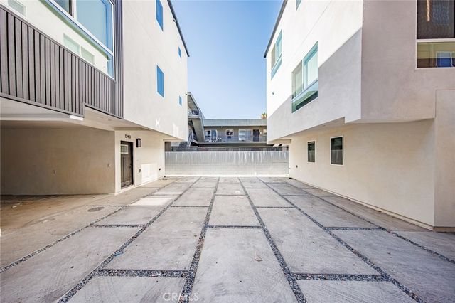 1243 N Sycamore Street, Los Angeles, CA 90038