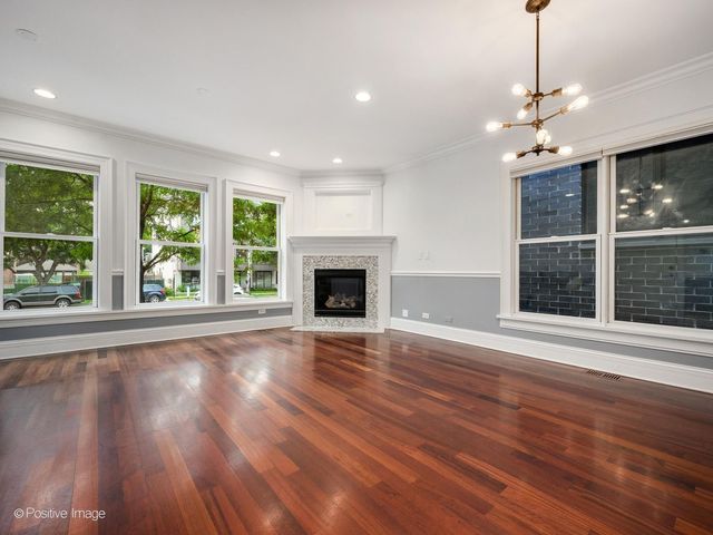 3713 N Ashland Avenue 1N, Chicago, IL 60613
