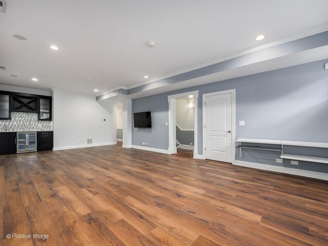 3713 N Ashland Avenue 1N, Chicago, IL 60613