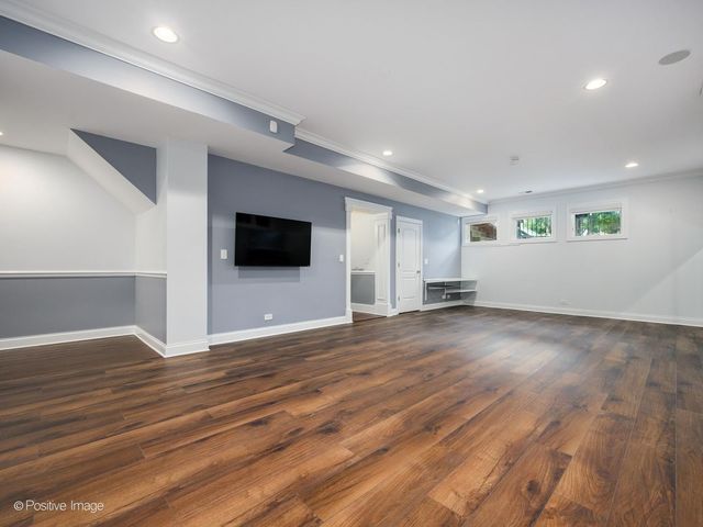 3713 N Ashland Avenue 1N, Chicago, IL 60613