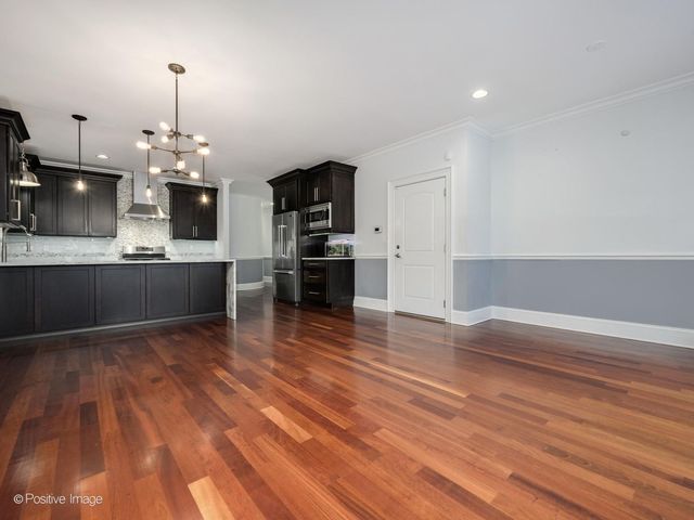 3713 N Ashland Avenue 1N, Chicago, IL 60613