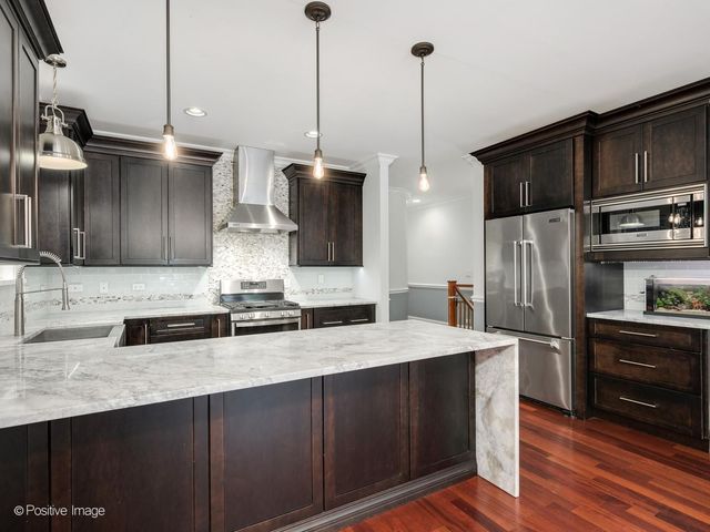 3713 N Ashland Avenue 1N, Chicago, IL 60613