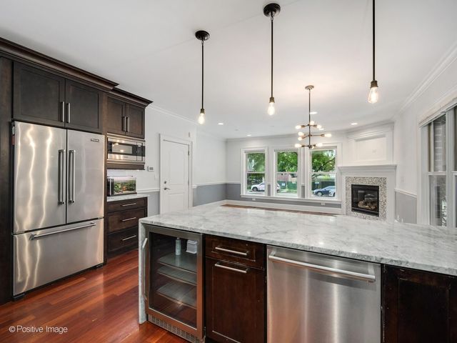 3713 N Ashland Avenue 1N, Chicago, IL 60613
