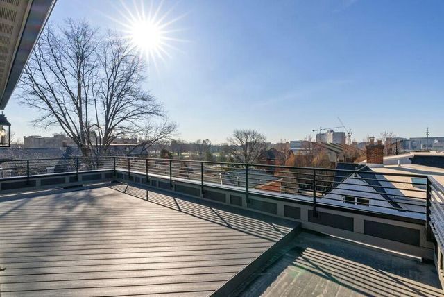 585 E Walnut Street, Columbus, OH 43215